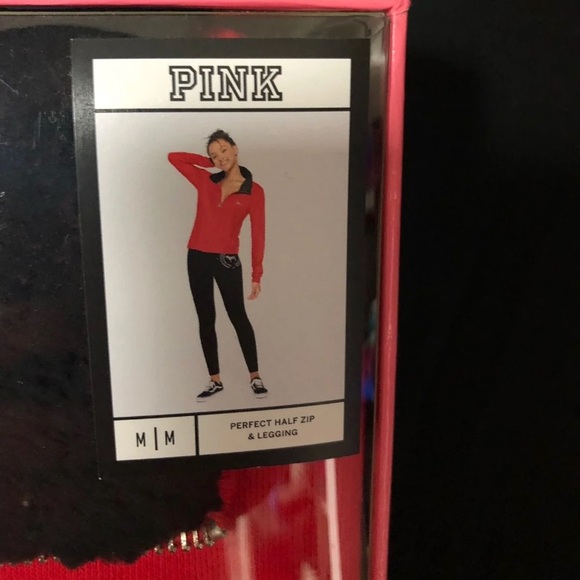 NEW VS Sherpa Gift Box Set - Picture 2 of 5